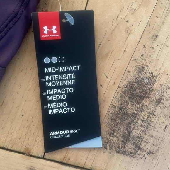 Woman’s under armour sports bra size x small - Picture 3 of 6